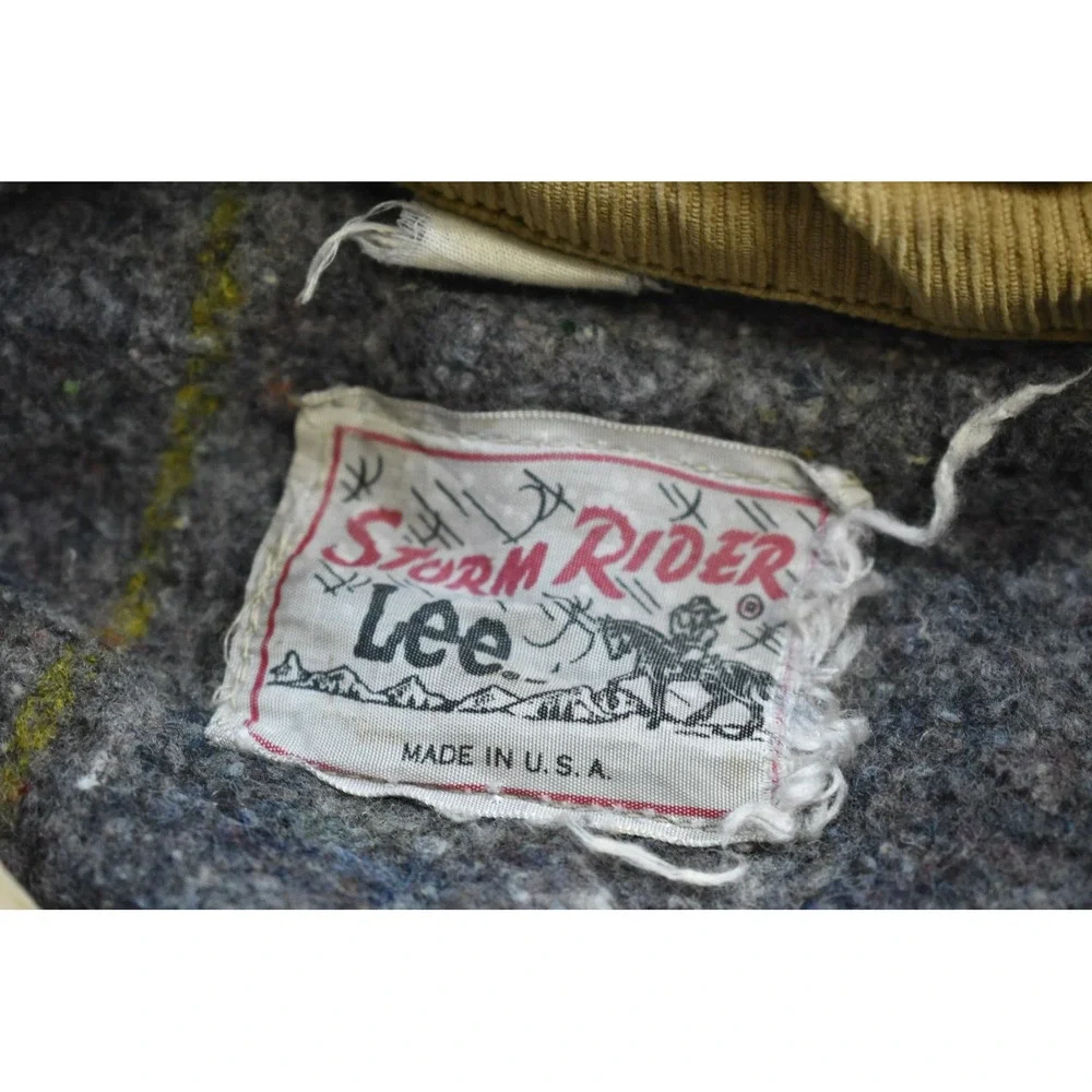 Storm Rider Lee Vintage Made in USA Denim Button Front Jean Jacket Distressed M - Picture 7 of 10